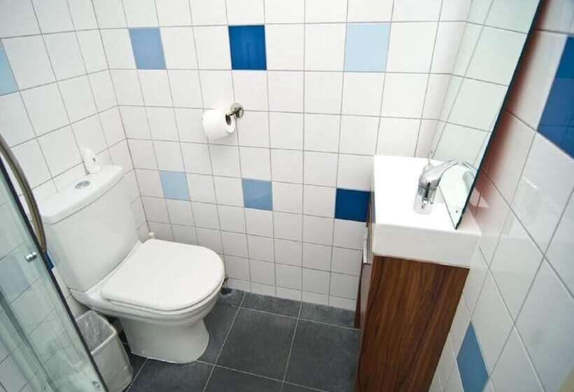 Номер Стандарт Индивидуальный, Charlie