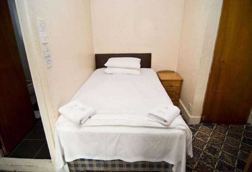 Номер Стандарт Индивидуальный, Charlie