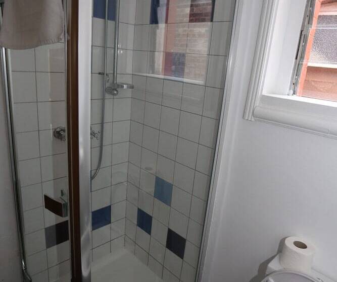 Семейный Номер, Charlie