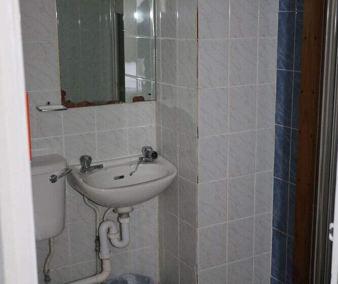 Семейный Номер, Charlie