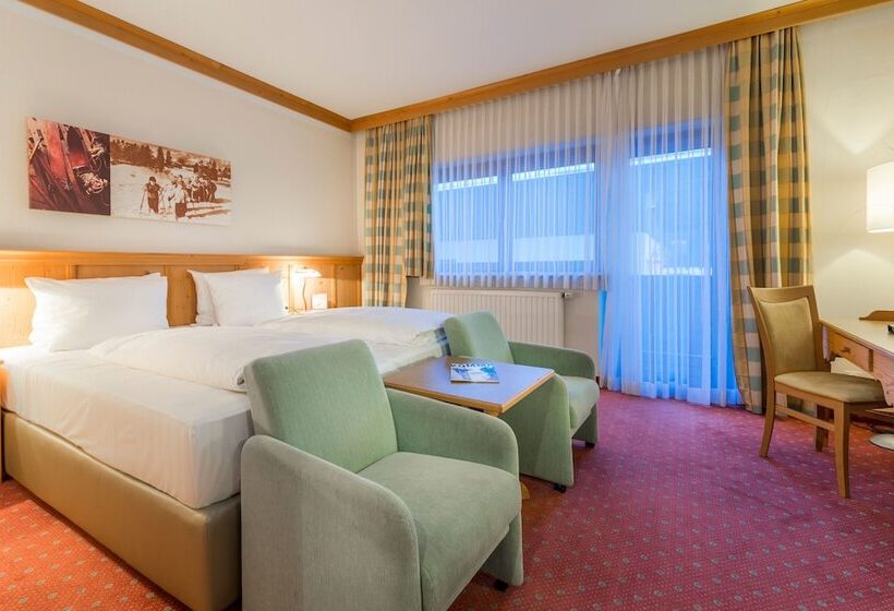 חדר דלוקס עם מרפסת, Eva,village