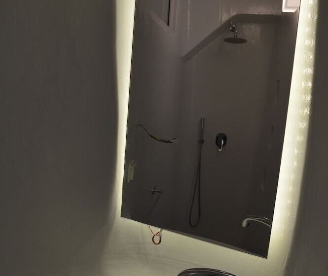 דירת חדר נוף לים, Flaskos Suites And More