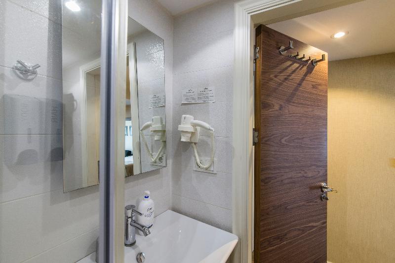 اتاق استاندارد, Hilton Garden Inn Frankfurt Airport