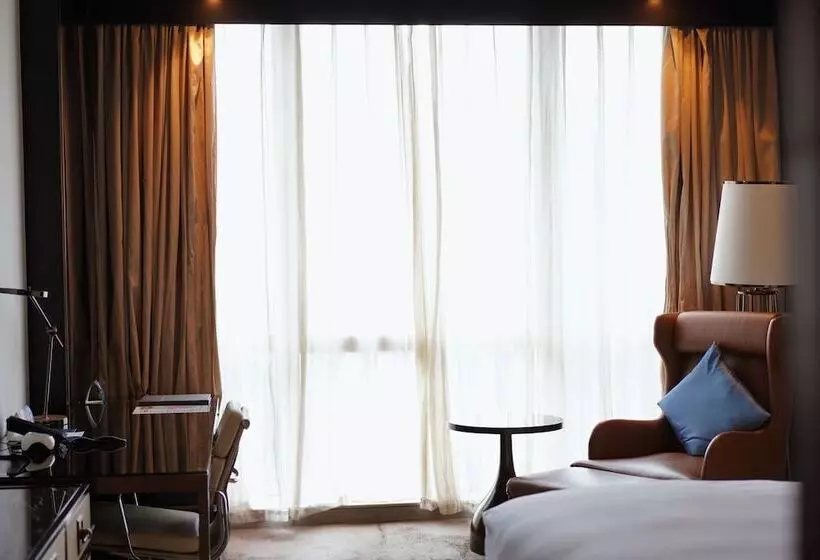 キングサイズベッドのスタンダードルーム, Hilton Shenzhen Futian