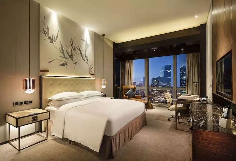 Deluxe Room King Size Bed