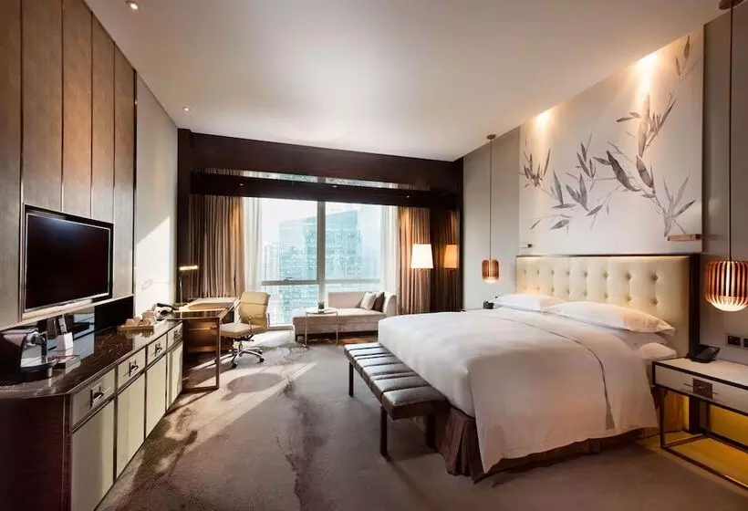 キングサイズベッドのエクゼクティブルーム, Hilton Shenzhen Futian