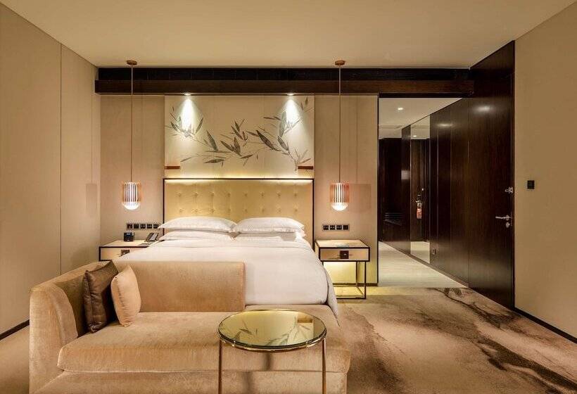 스위트 킹사이즈 침대, Hilton Shenzhen Futian