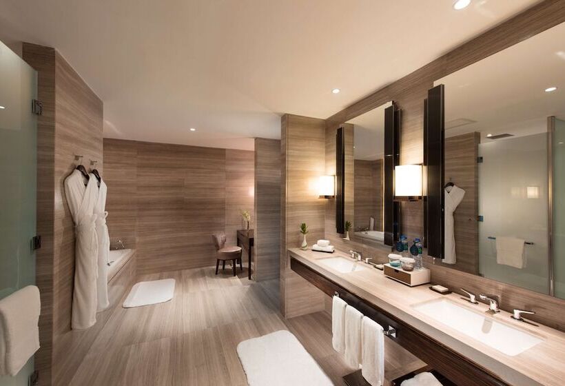 디럭스 스위트 킹 침대, Hilton Shenzhen Futian