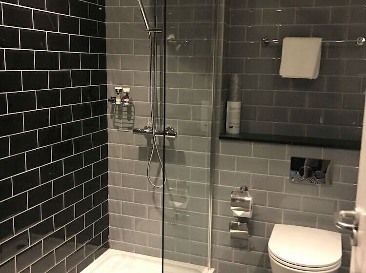 Классический Номер, Hunton Park