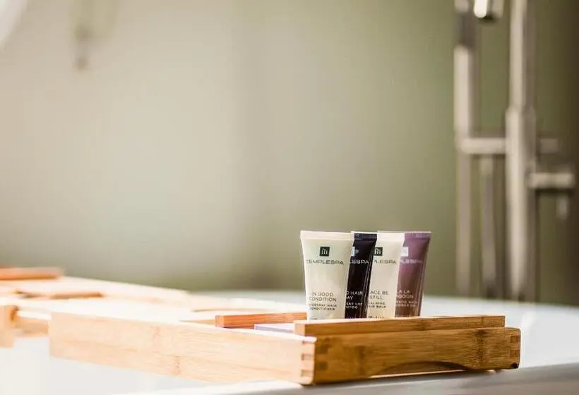 デラックススイート, Hunton Park