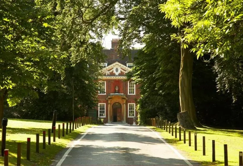 プレミアムルーム, Hunton Park