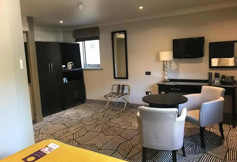 プレミアムルーム, Hunton Park