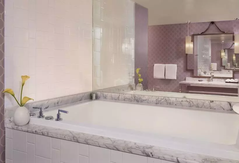 Premium Room City View, Kimpton Hotel Palomar Philadelphia, An Ihg