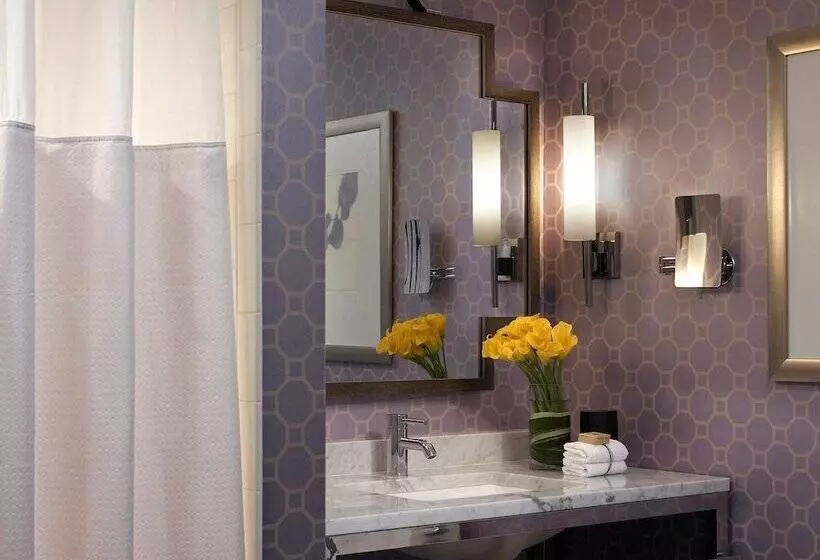 Premium Room City View, Kimpton Hotel Palomar Philadelphia, An Ihg