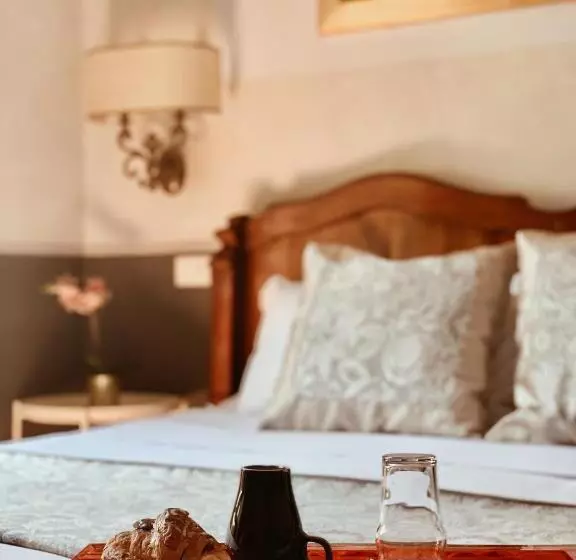 اتاق کلاسیک سه تخته, Residenza Sciarra B&B
