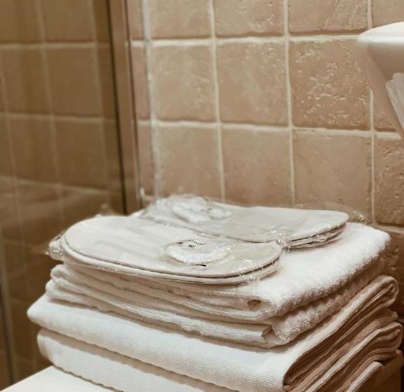 اتاق لوکس چهار تخته, Residenza Sciarra B&B