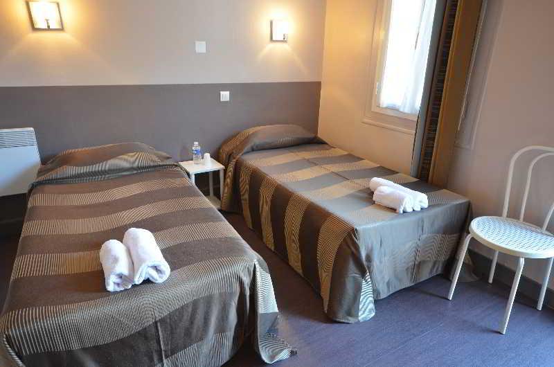 标准单人间, La Regence