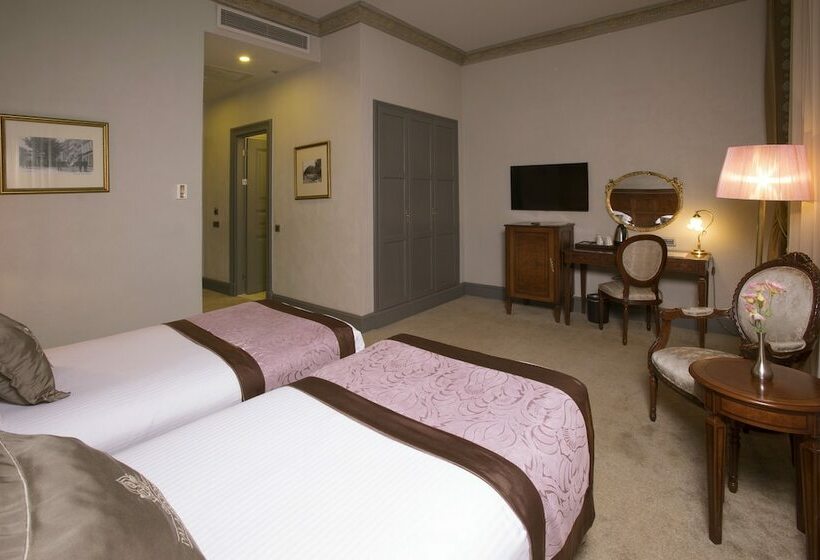 Deluxe Room, Palazzo Donizetti Hotel Special Class