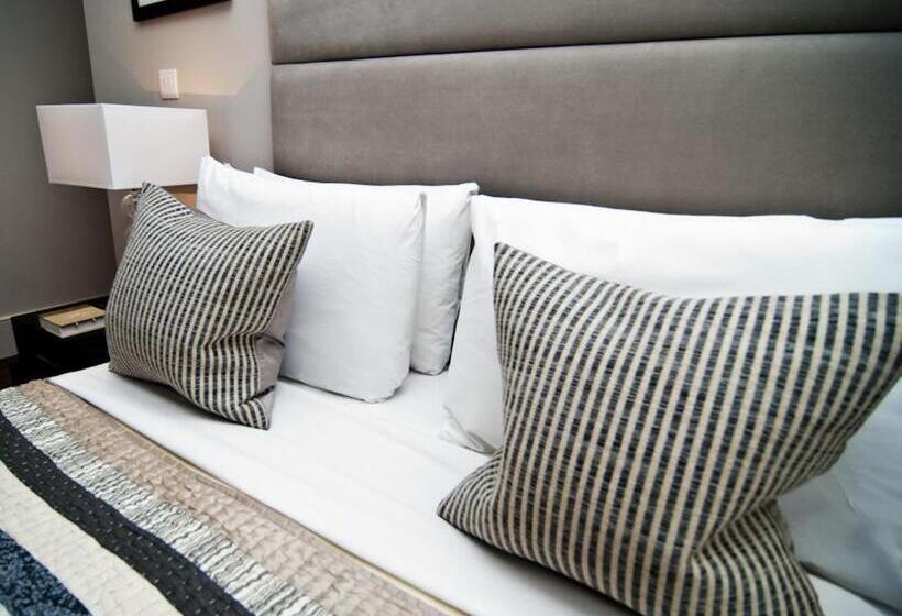 غرفة قياسية رباعية, Ravna Gora