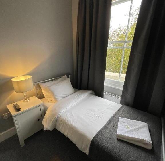 스탠다드 싱글 룸 공동욕실, Ravna Gora