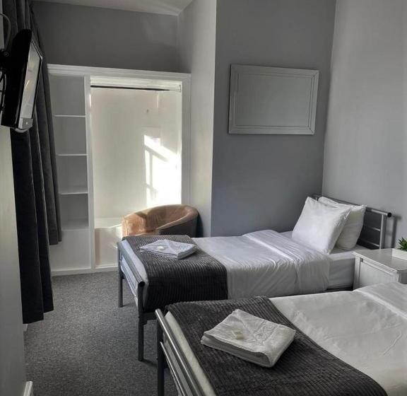 غرفة قياسية حمام مشترك, Ravna Gora