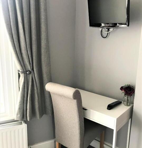 수피리어 룸, Ravna Gora