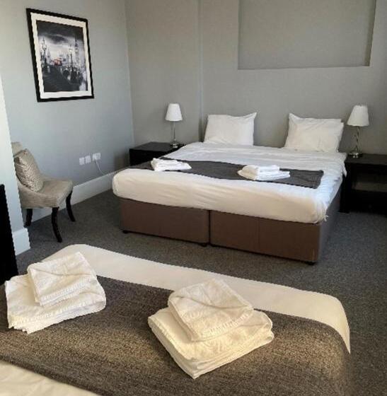 غرفة سوبيريور رباعية, Ravna Gora