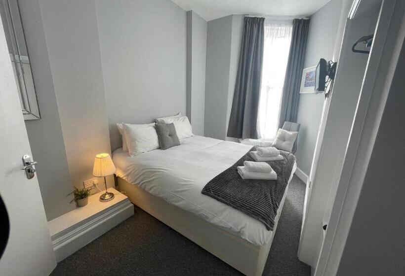 스탠다드 룸, Ravna Gora