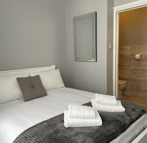 غرفة قياسية, Ravna Gora