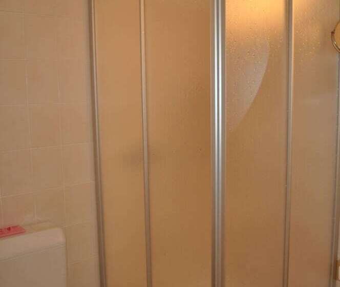 Quarto Estandar, Rovere