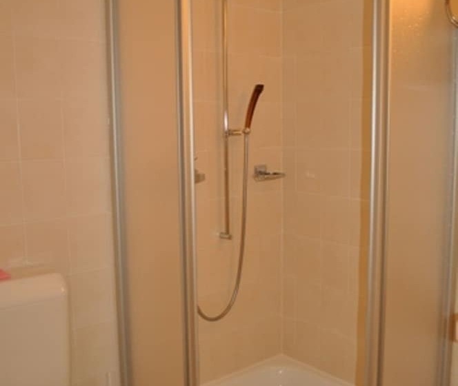 Quarto Estandar, Rovere