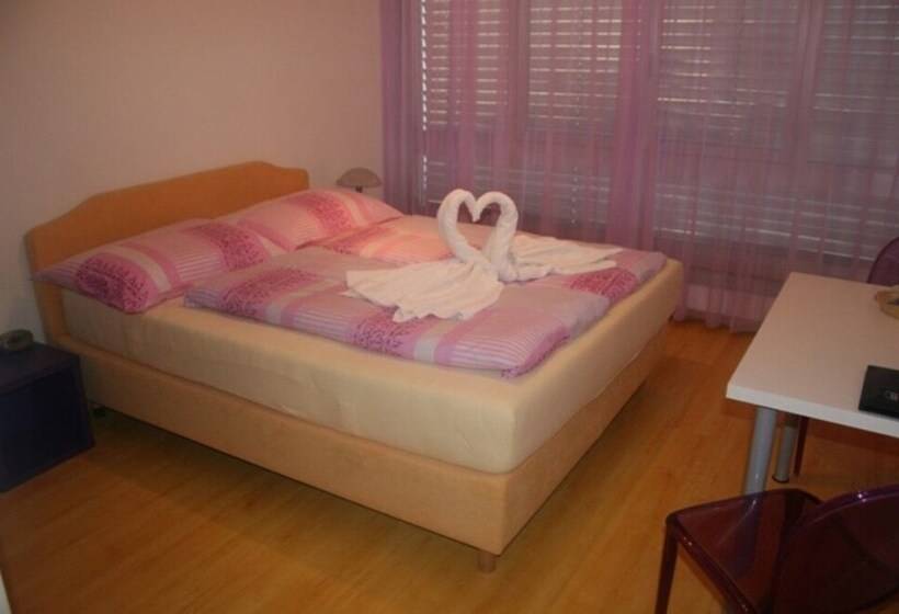 غرفة قياسية, Rovere