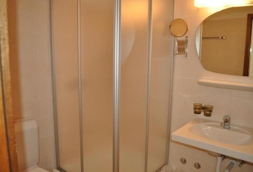 اتاق استاندارد, Rovere