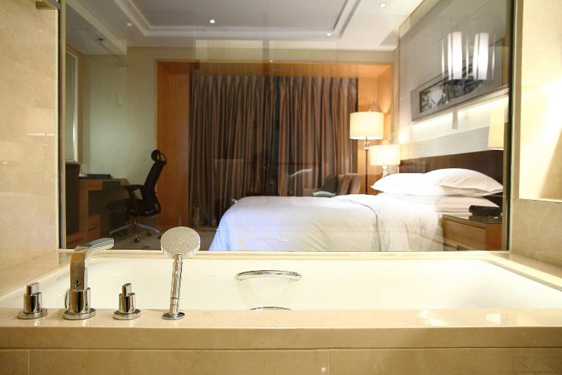 Номер Клуб Кровать Кинг, Sheraton Wuxi Binhu