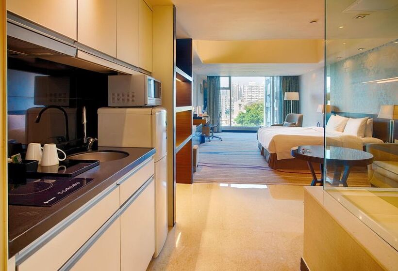 Номер Deluxe, Swiss Grand Xiamen Harbour View