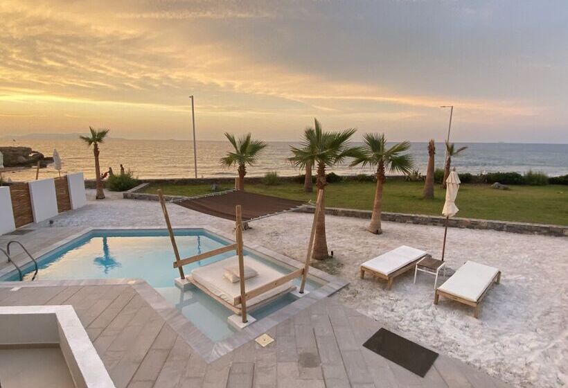 جناح سوبيريور مطل علي البحر, The Island Hotel   Adults Only