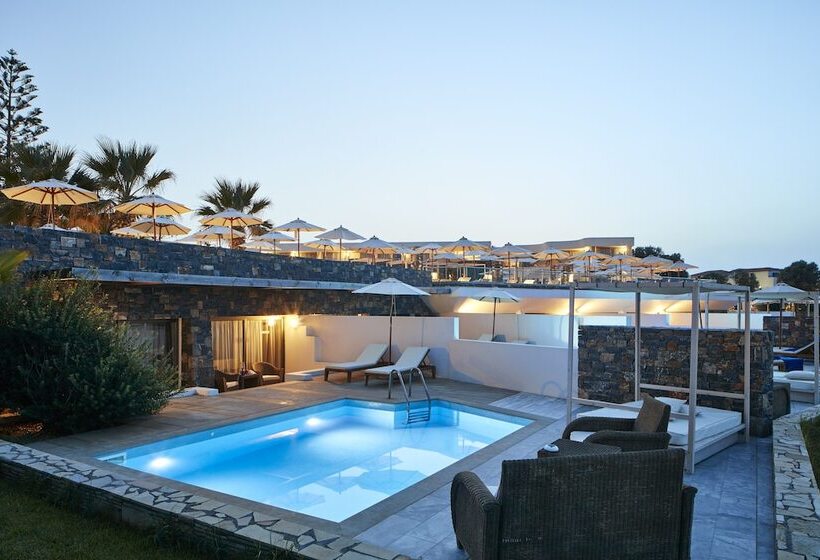 جناح سوبيريور مطل علي البحر, The Island Hotel   Adults Only