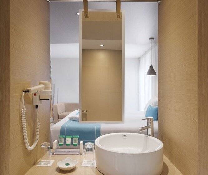Номер Стандарт Вид на Море, The Island Hotel   Adults Only