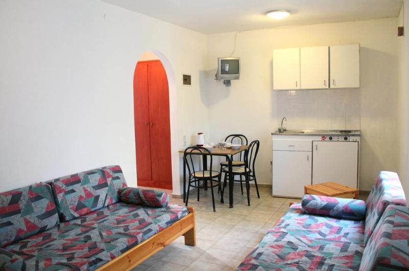 スタンダードスタジオ, Thisvi