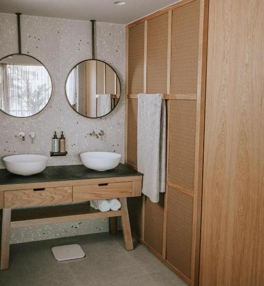 חדר סופריור צדדי נוף לים, Unique Blue! Resort And Villas Adults Only