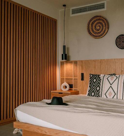 Номер Superior Боковой Вид на Море, Unique Blue! Resort And Villas Adults Only