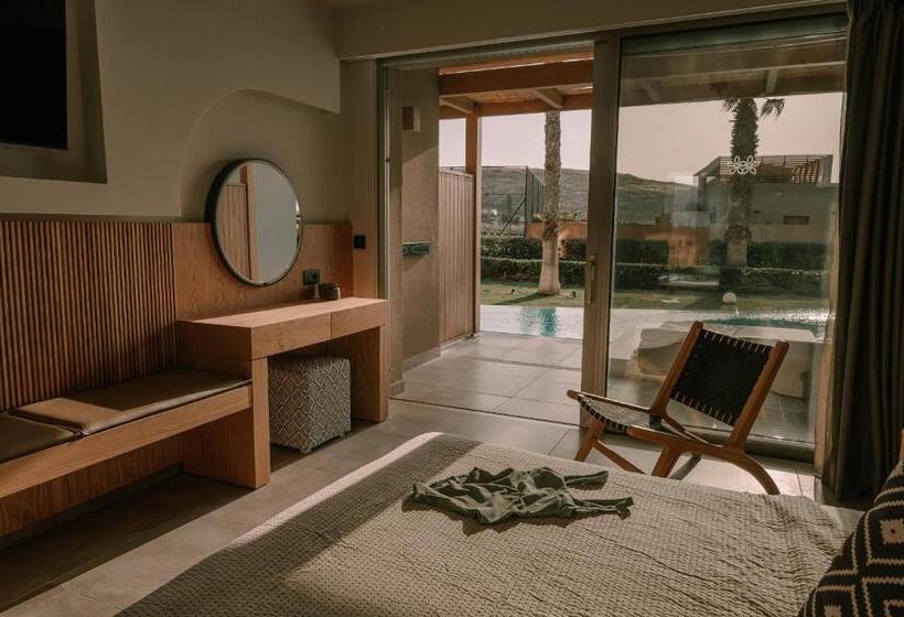 חדר סטנדרט נוף לבריכה, Unique Blue! Resort And Villas Adults Only