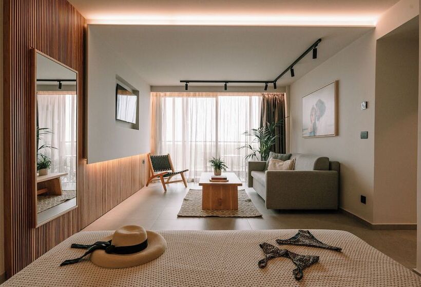 חדר סופריור צדדי נוף לים, Unique Blue! Resort And Villas Adults Only