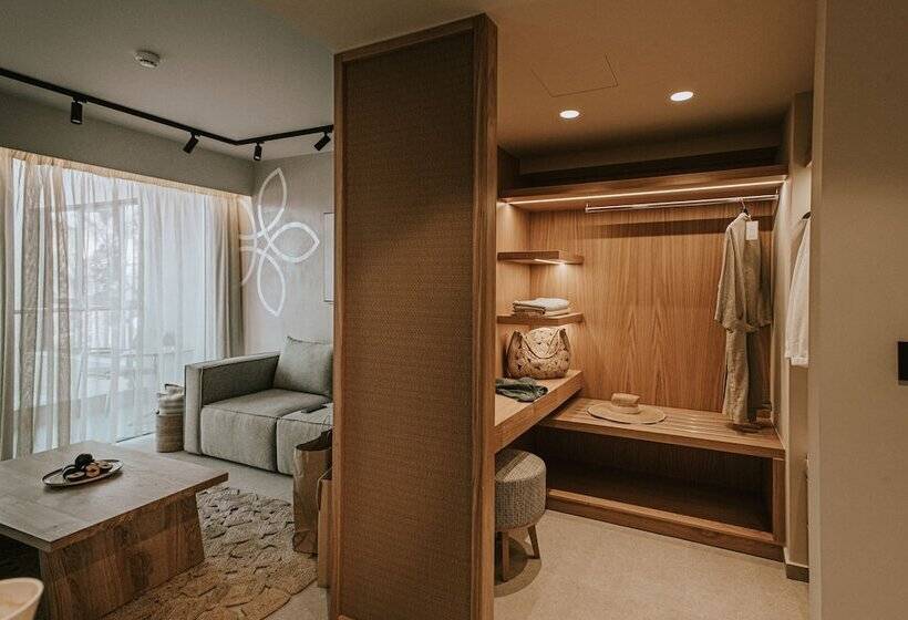 Номер Superior Боковой Вид на Море, Unique Blue! Resort And Villas Adults Only