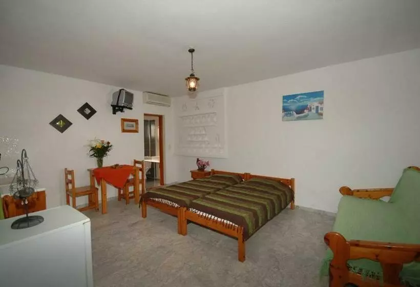 اتاق استاندارد سه نفره, Villa Vasilis