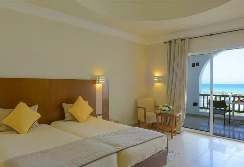 اتاق استاندارد با چشم‌انداز دریا, Vincci Helios Beach