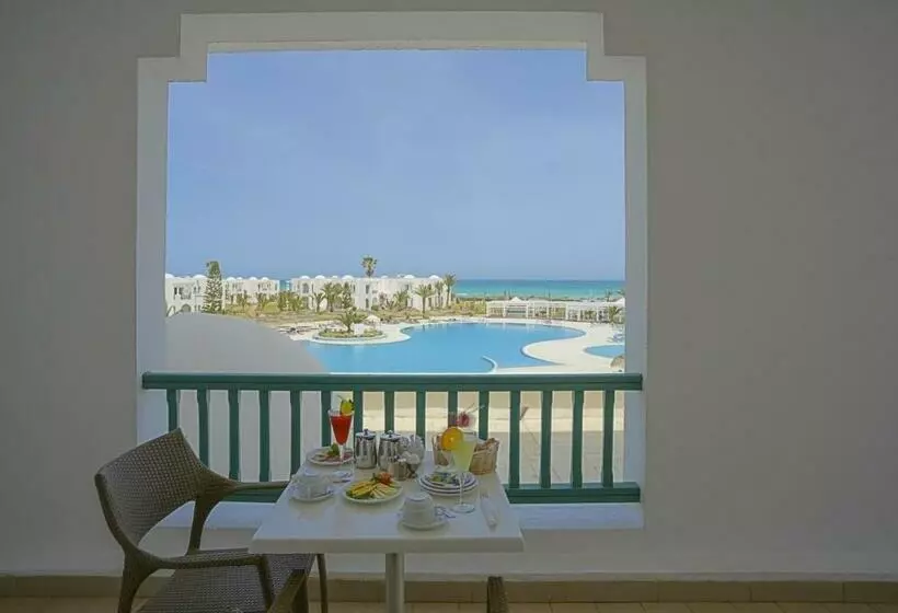 سوییت جونیور, Vincci Helios Beach