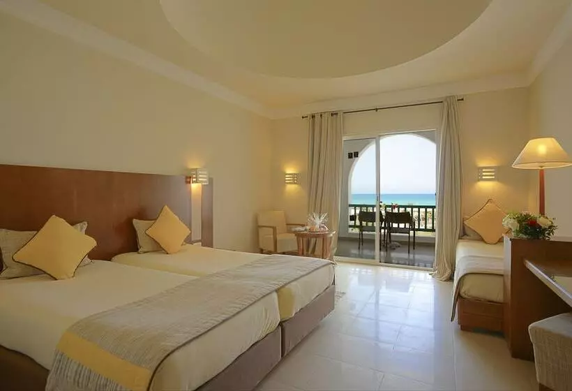 اتاق استاندارد سه نفره, Vincci Helios Beach