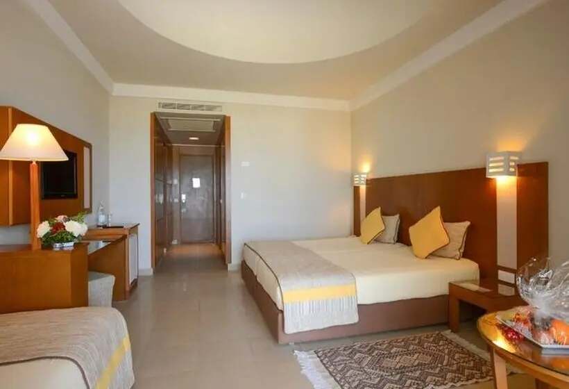 اتاق خانوادگی با چشمانداز دریا, Vincci Helios Beach