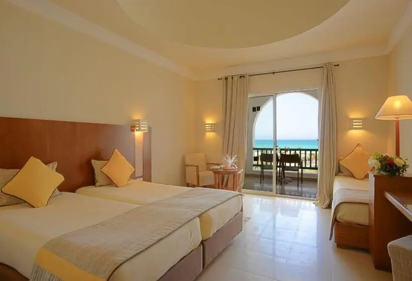 بانگلوی استاندارد, Vincci Helios Beach